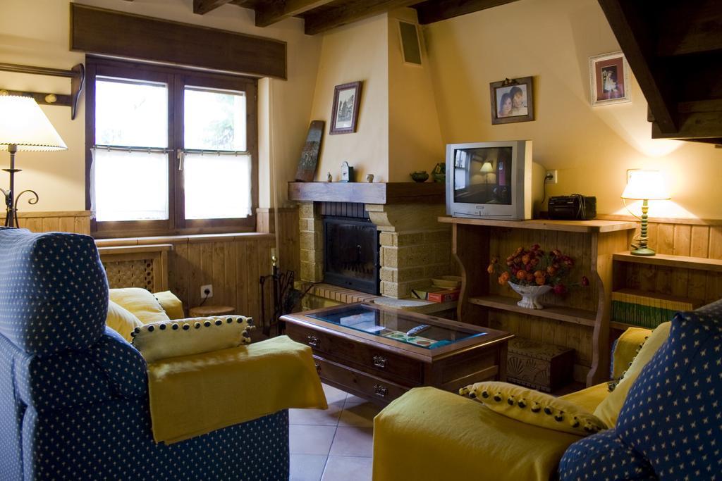 Casa Rural La Regoria Карренья-де-Кабралес Экстерьер фото